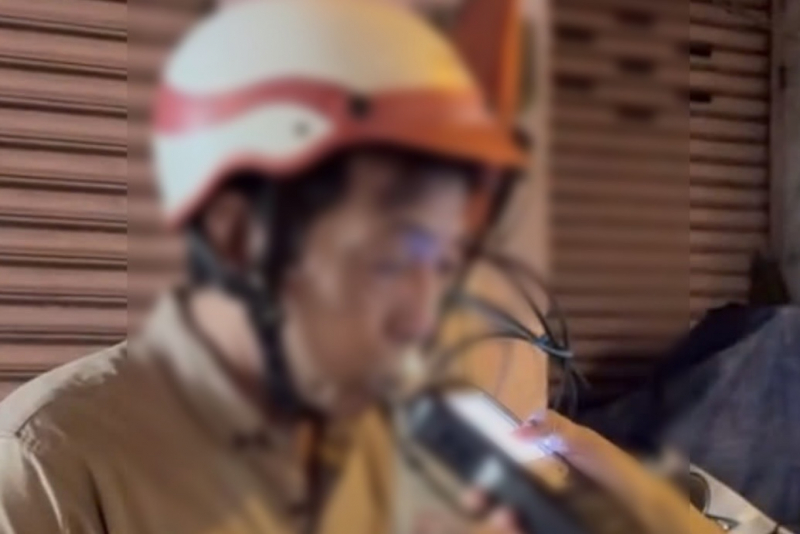 3 lon bia giá…7 triệu đồng                              -0