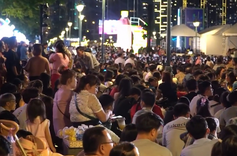 Hàng trăm cán bộ chiến sĩ đảm bảo ANTT suốt đêm giao thừa -1