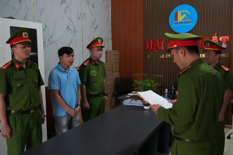 Triệt xóa đường dây tín dụng đen núp bóng công ty cầm đồ -0