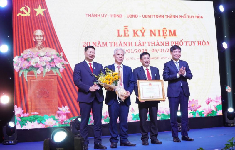  Diện mạo TP Tuy Hòa sau 20 năm -0