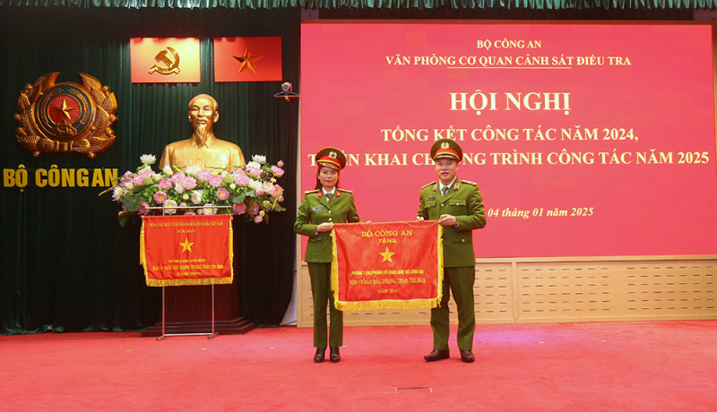 2 trao khen 1.jpg -0