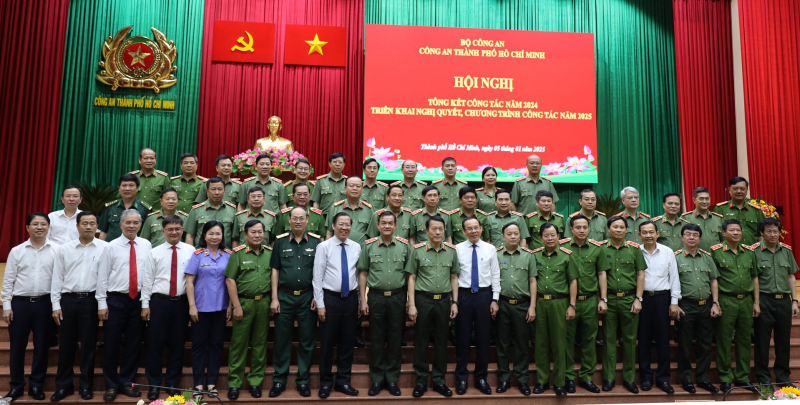 Công an TP Hồ Chí Minh phải là đơn vị lá cờ đầu -0