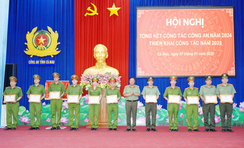 Giữ vững ANTT trên địa bàn tỉnh cực Nam Tổ quốc -0