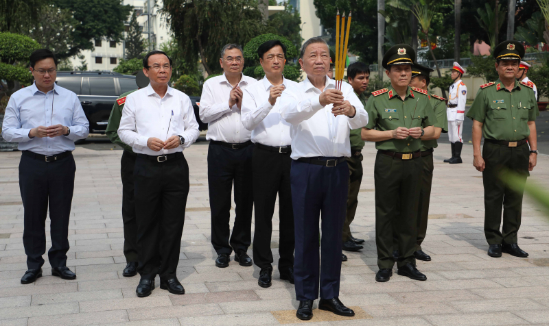 Lực lượng CAND tiếp tục gương mẫu đi đầu, tạo đột phá trong phát triển khoa học công nghệ, đổi mới sáng tạo và chuyển đổi số trong năm 2025 -0