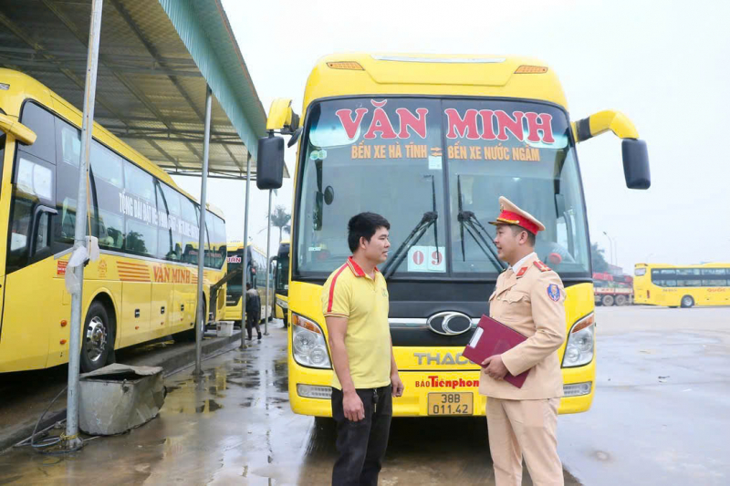 Công an Hà Tĩnh lắp nhiều cách làm hay nâng cao ý thức chấp TTATGT -0