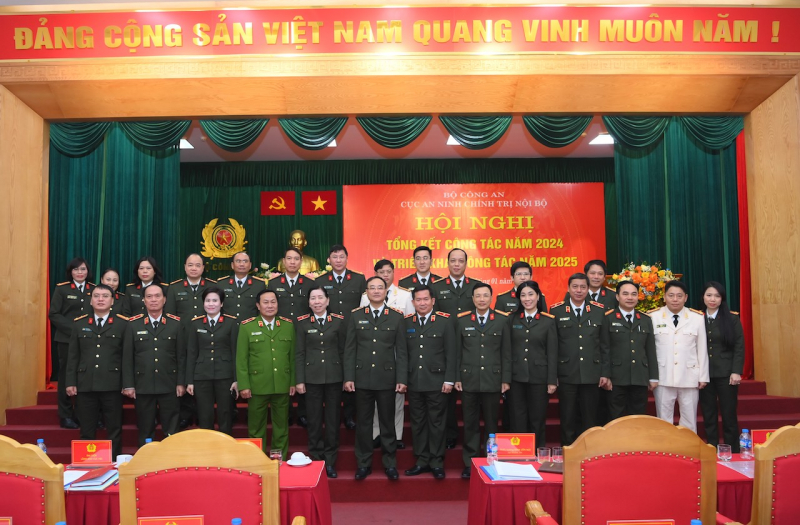 Công tác bảo vệ an ninh chính trị nội bộ phải góp phần thực hiện các chủ trương của Đảng -0