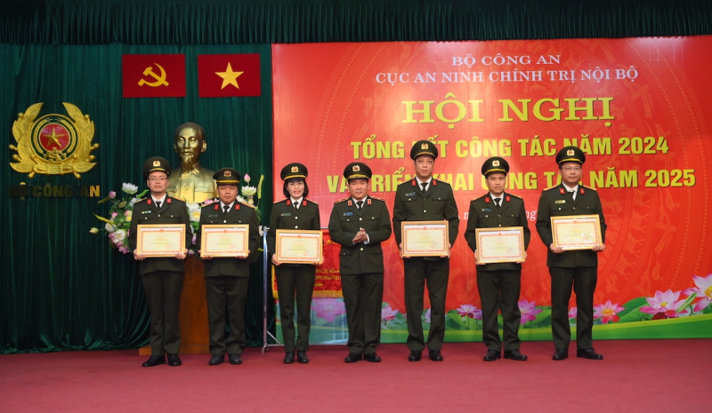 Công tác bảo vệ an ninh chính trị nội bộ phải góp phần thực hiện các chủ trương của Đảng -0