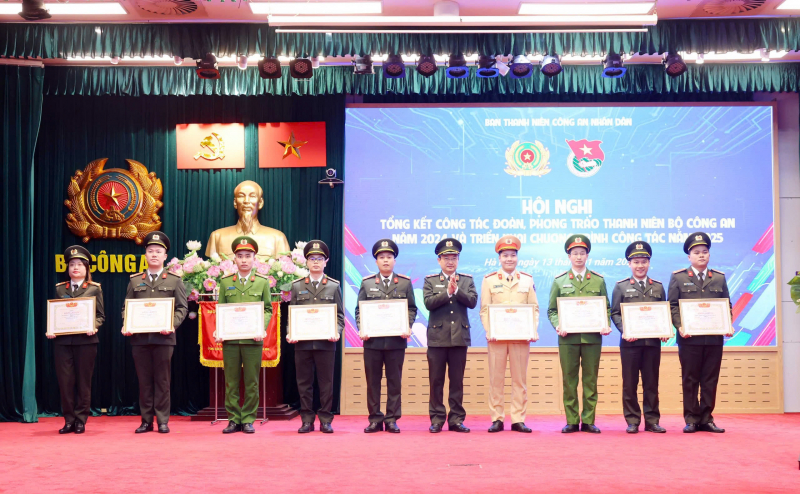 Phong trào thanh niên bám sát và góp phần thực hiện thắng lợi nhiệm vụ chính trị của toàn lực lượng -0