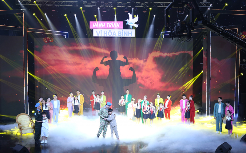 Bảo vệ Tổ quốc từ sớm, từ xa bằng những biện pháp hòa bình -5