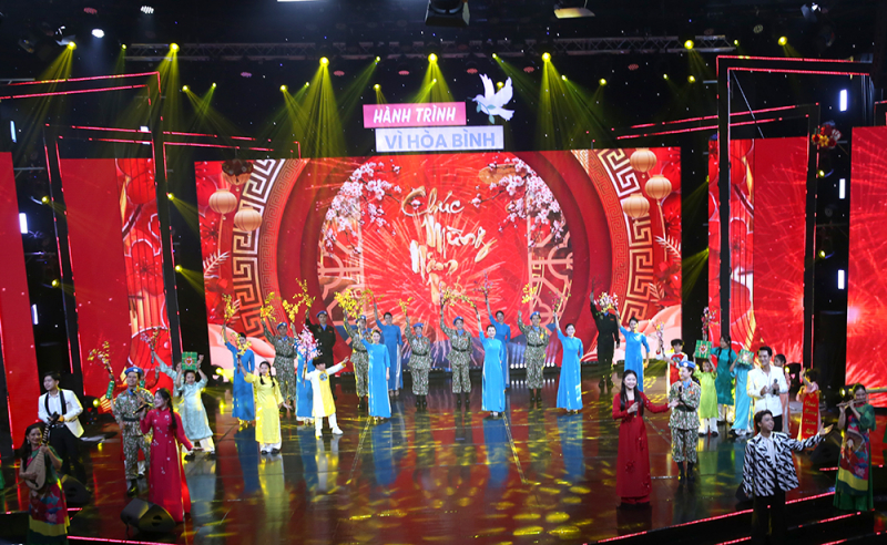 Bảo vệ Tổ quốc từ sớm, từ xa bằng những biện pháp hòa bình -7