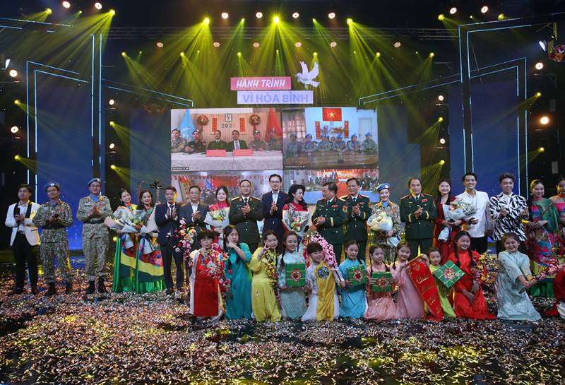 Bảo vệ Tổ quốc từ sớm, từ xa bằng những biện pháp hòa bình -0