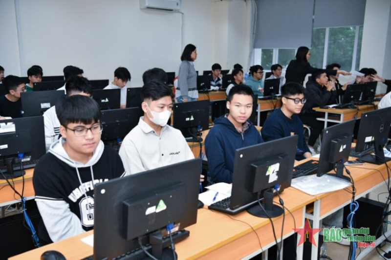 Đại học Bách Khoa công bố 11 tổ hợp xét tuyển, dự kiến tuyển 9.680 chỉ tiêu -0