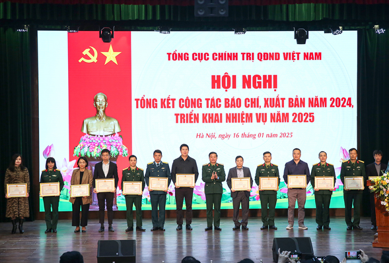 Công tác báo chí, xuất bản trong Quân đội tích cực đổi mới, nâng cao chất lượng -1