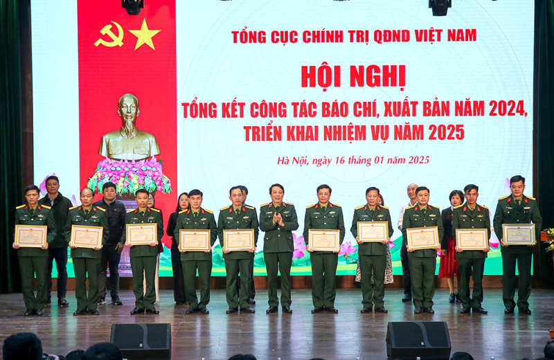 Công tác báo chí, xuất bản trong Quân đội tích cực đổi mới, nâng cao chất lượng -0