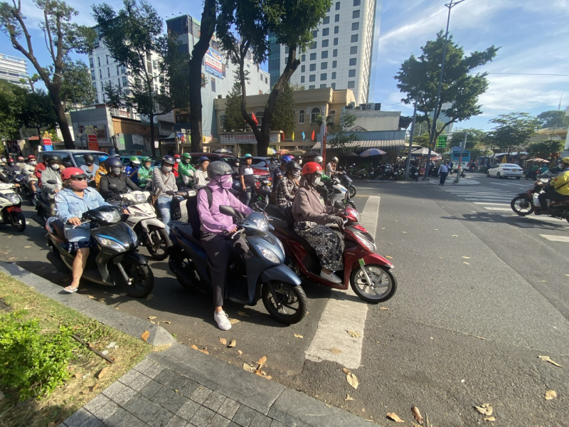 Giao thông chuyển biến tích cực sau 15 ngày triển khai nghị định 168 -1