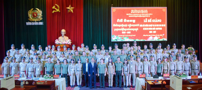 Trường Cao đẳng ANND I bế giảng Khóa bồi dưỡng nghiệp vụ an ninh cho cán bộ Bộ Nội vụ Vương quốc Campuchia -0