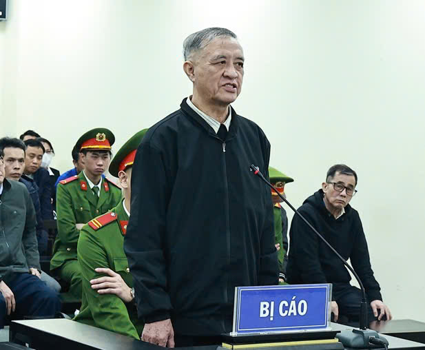 Cựu Chủ tịch UBND tỉnh Bình Thuận bị đề nghị từ 6 đến 7 năm tù -0