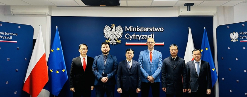 Thứ trưởng Lê Văn Tuyến thăm và làm việc tại Cộng hoà Ba Lan -0