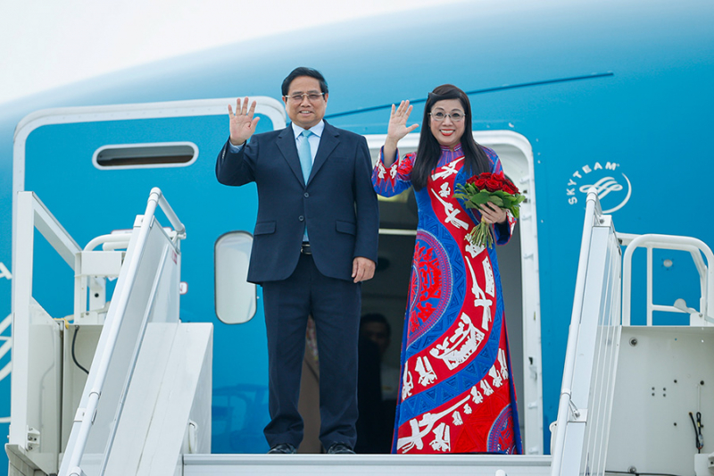 Thủ tướng Phạm Minh Chính và Phu nhân tới Praha, bắt đầu thăm chính thức Cộng hoà Czech -0