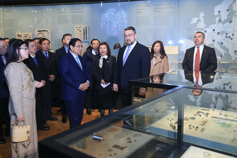 Thủ tướng thăm Bảo tàng Quốc gia - biểu tượng văn hóa và lịch sử của Czech -0