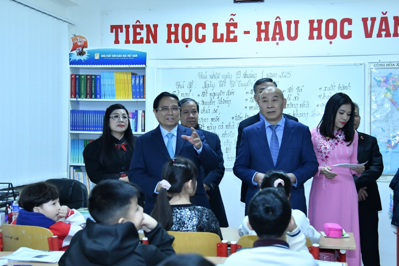 Thủ tướng thăm Trung tâm thương mại như 