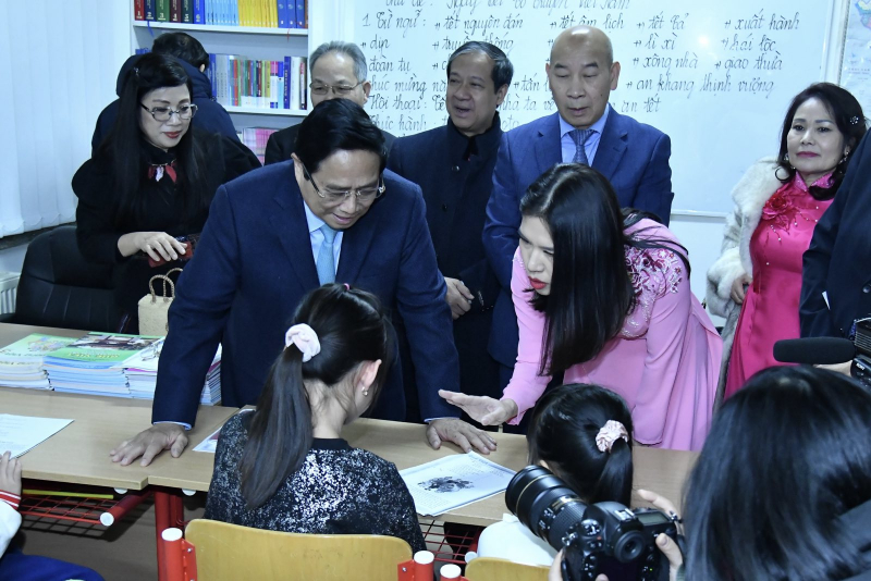 Thủ tướng thăm Trung tâm thương mại như 