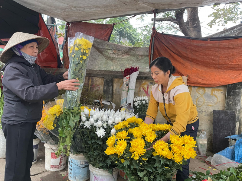 Thị trường hàng hóa, đồ lễ cúng ông Táo dồi dào, sức mua tăng -0