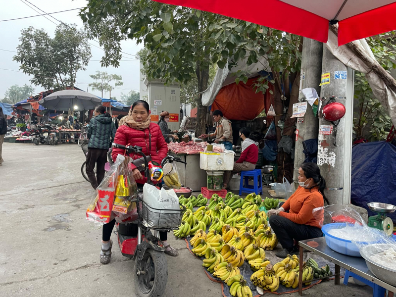 Thị trường hàng hóa, đồ lễ cúng ông Táo dồi dào, sức mua tăng -0