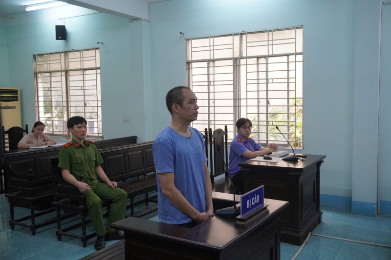 Hành hung người đi đường, Bùi Thanh Khoa lãnh án -0