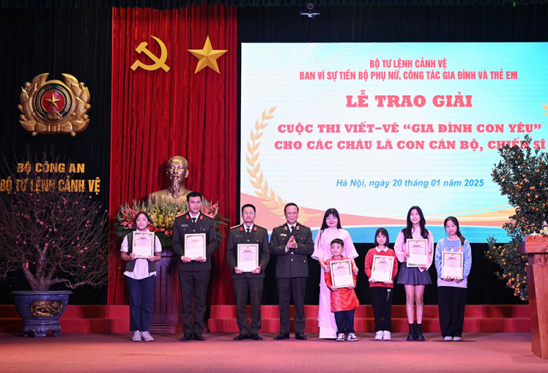 Nâng cao chất lượng công tác bình đẳng giới trong lực lượng Cảnh vệ CAND -0