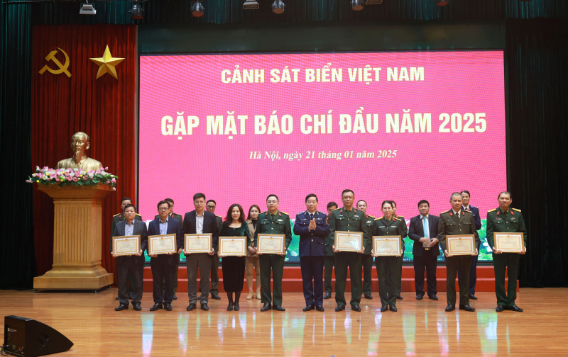 Báo CAND, Truyền hình ANTV được tặng Bằng khen về tuyên truyền biển đảo và lực lượng Cảnh sát biển -0