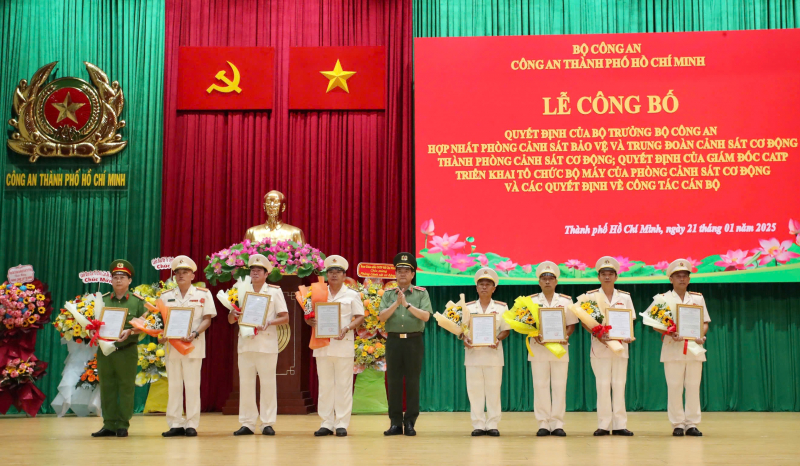 Công an TP Hồ Chí Minh hợp nhất Phòng Cảnh sát bảo vệ và Trung đoàn Cảnh sát cơ động -1