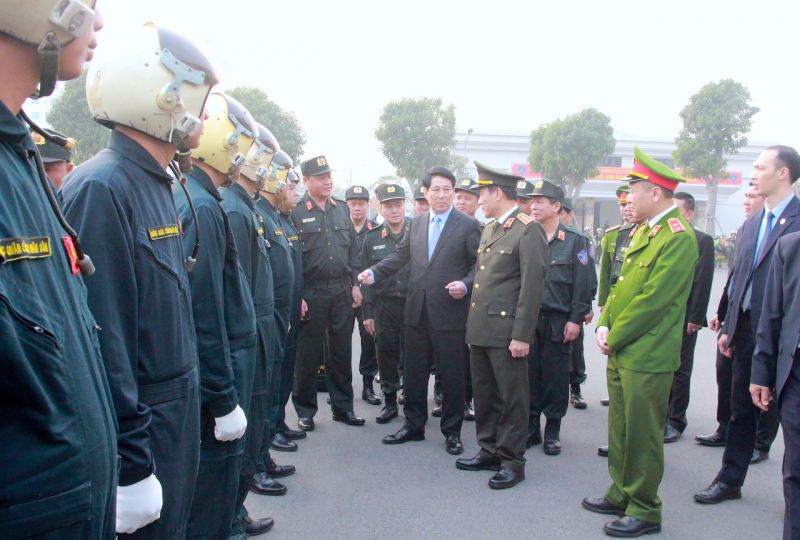 Chủ tịch nước: Tiếp tục tô thắm thêm truyền thống của lực lượng Cảnh sát cơ động anh hùng -1