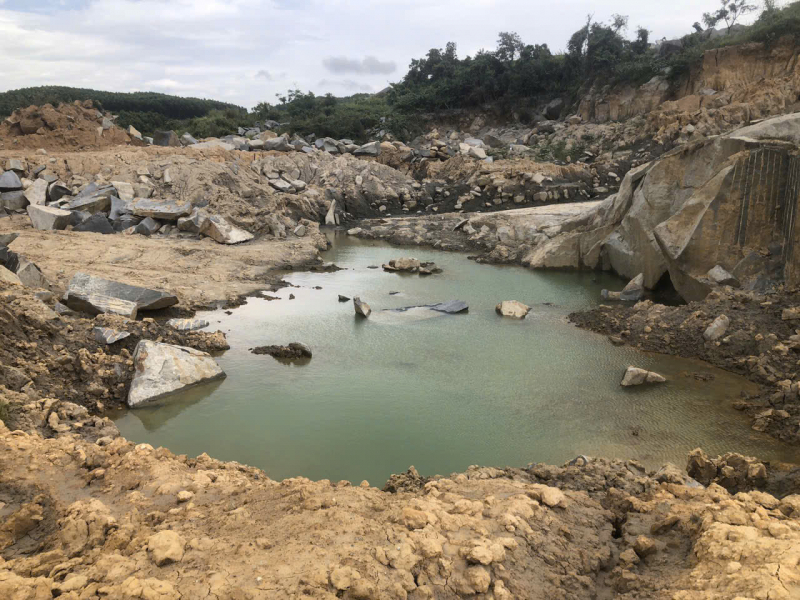 Cấu kết khai thác đá trái phép, cựu Giám đốc Công ty Cổ phần và Chủ doanh nghiệp cùng bị khởi tố -0
