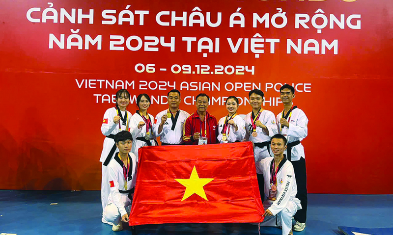 z6111966692864_960e0a52a7f48674b8b5fa71a2ef7f09(1).jpg -2