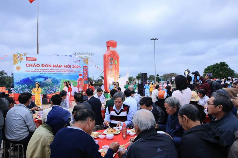 Nam Ngư đồng hành cùng bà con Lý Sơn quảng bá đặc sản -0