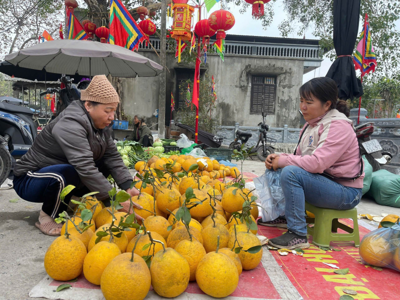 Thị trường ngày 24 Tết Ất Tỵ: Chuối xanh đắt đỏ -0