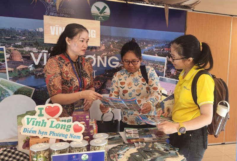 ĐBSCL: Hàng hóa dồi dào, sức mua tăng -0