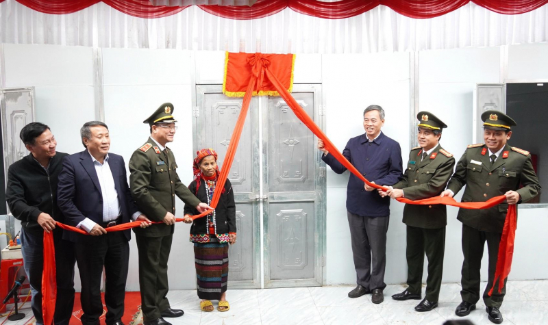 CAND16-Xuân về bên những mái ấm thắm tình dân tộc, nghĩa đồng bào -0