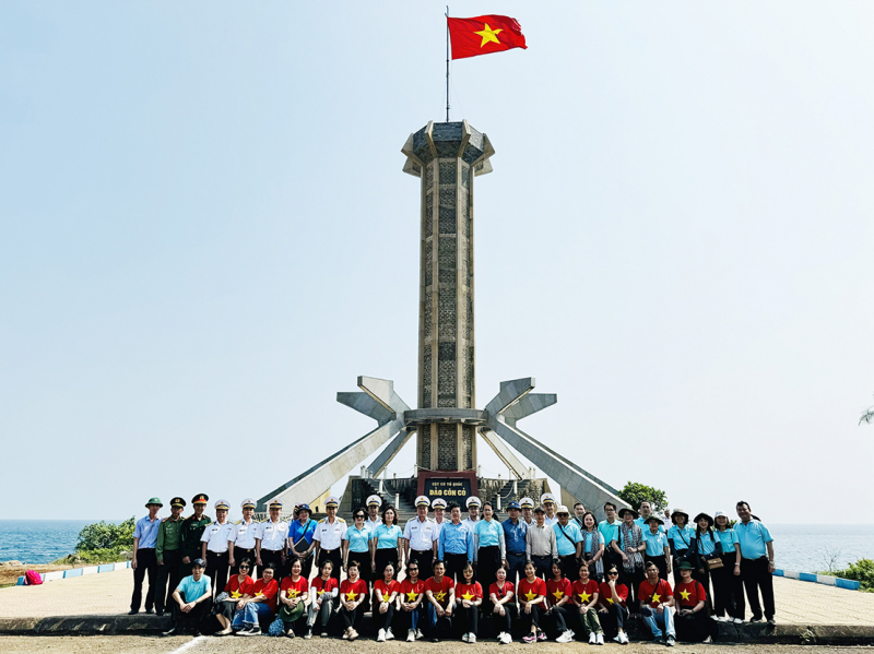 CAND12-Bình yên nơi đảo tiền tiêu -0