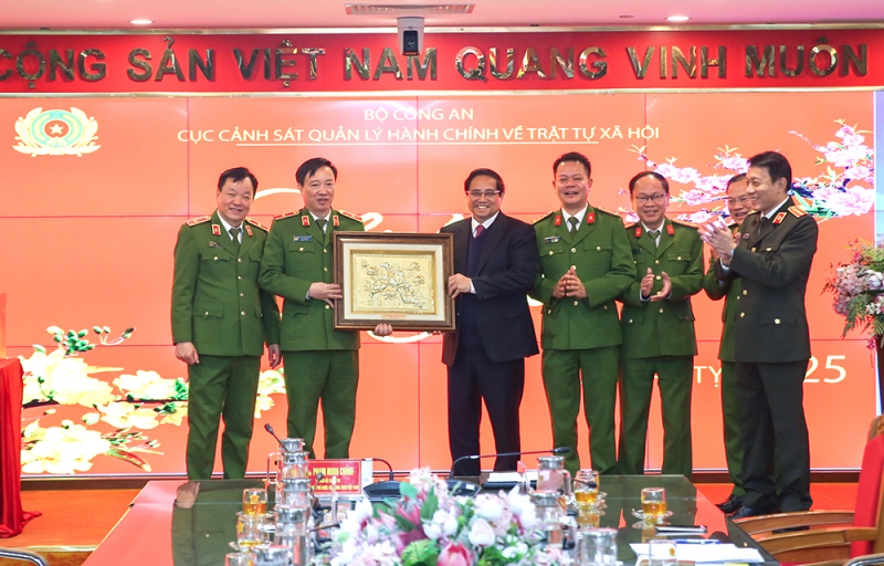 Xây dựng Cục Cảnh sát Quản lý hành chính về trật tự xã hội trở thành kiểu mẫu thực hiện Nghị quyết 57 -0