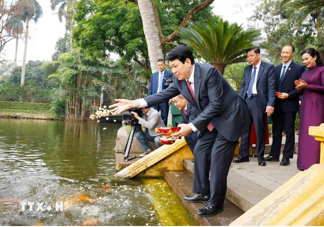 Chủ tịch nước Lương Cường dâng hương tưởng niệm Bác Hồ trong ngày đầu Xuân mới -0