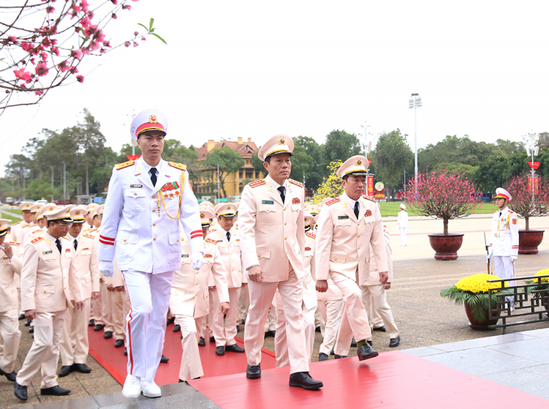 Lãnh đạo Đảng, Nhà nước vào Lăng viếng Bác nhân kỷ niệm 95 năm Ngày thành lập Đảng -0