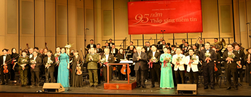 Tổng Bí thư Tô Lâm dự chương trình nghệ thuật “95 năm thắp sáng niềm tin” -0