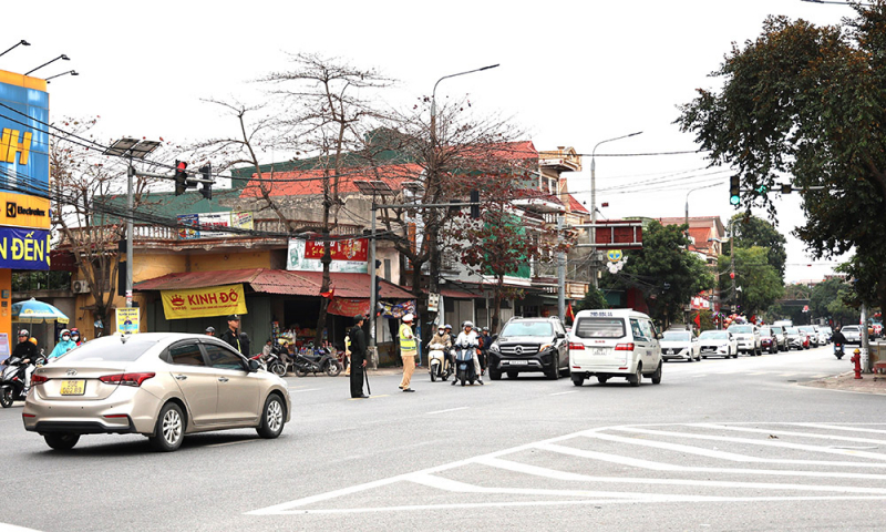 Xuyên đêm bảo đảm an ninh, an toàn Lễ hội chợ Viềng -0