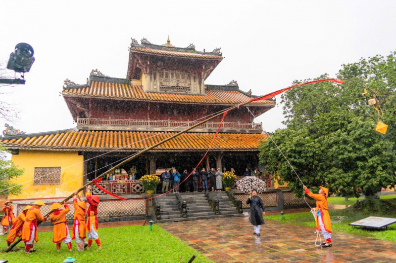 Tái hiện lễ hạ nêu, khai ấn triều Nguyễn trong Hoàng cung -0