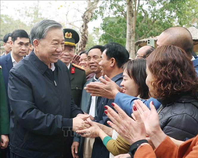Tổng Bí thư Tô Lâm dâng hương tưởng niệm các Vua Hùng -0