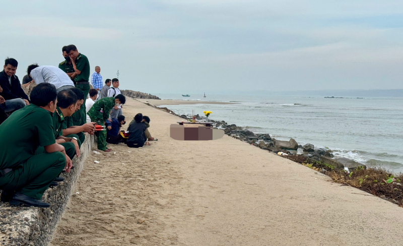 Phát hiện thi thể nam du khách tắm biển bị mất tích sau 2 ngày -0