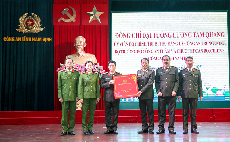 Nam Định phải đi đầu trong chuyển đổi số và cải cách thủ tục hành chính -0