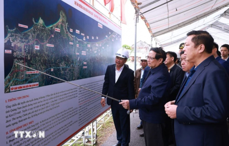 Thủ tướng đôn đốc xóa nhà dột nát và các dự án giao thông tại Quảng Ngãi -0